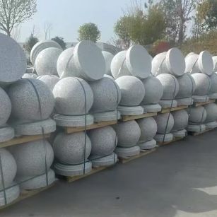 丽江 白麻花岗岩石材圆球，石球，挡车球，隔离球，景观石球，风水球等