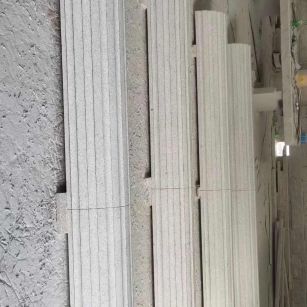 丽江 花岗岩厂家带你看白麻花岗岩门楼大柱柱皮