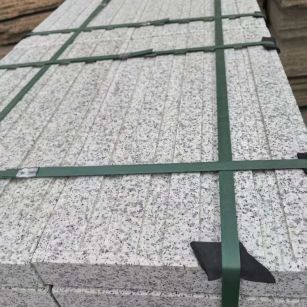 丽江 白麻花岗岩直行盲道石，盲条，地铺石