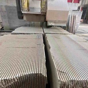 丽江 车间生产日常，黄金麻白麻花岗岩