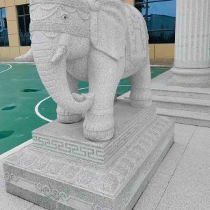 丽江 白麻花岗岩动物异形石雕-大象