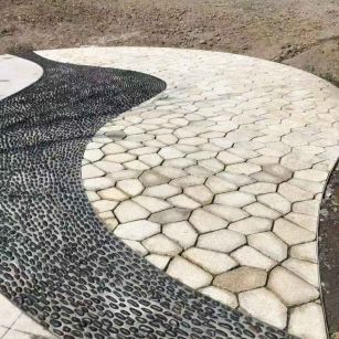 丽江 黄金麻冰裂纹地铺石工地铺装案例