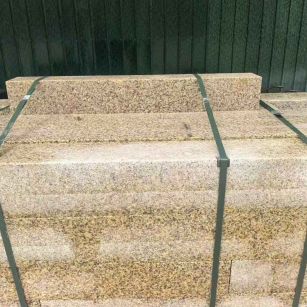 丽江 黄金麻花岗岩石材机切面栏杆料半成品