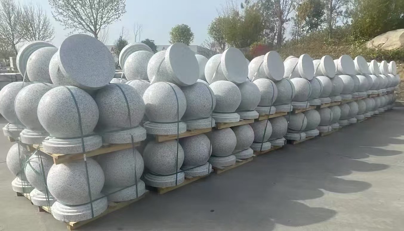 丽江 白麻花岗岩石材圆球，石球，挡车球，隔离球，景观石球，风水球等