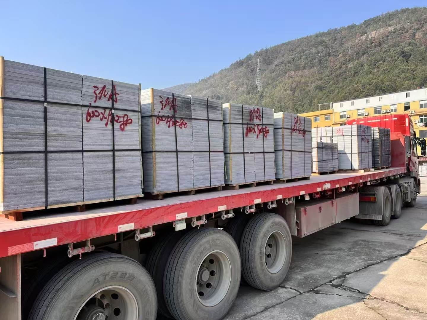 丽江 芝麻灰地铺石出货日常