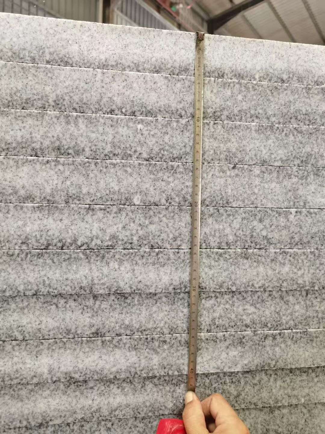 丽江 芝麻白火烧成品厚薄均匀，B料价格接近A料质量