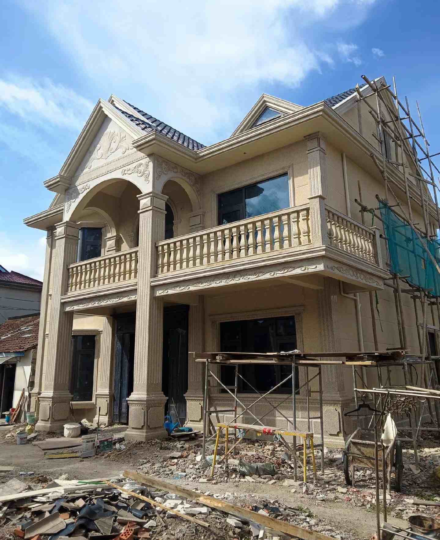 丽江 黄金麻花岗岩石材私人别墅雕花门楼柱阳台栏杆