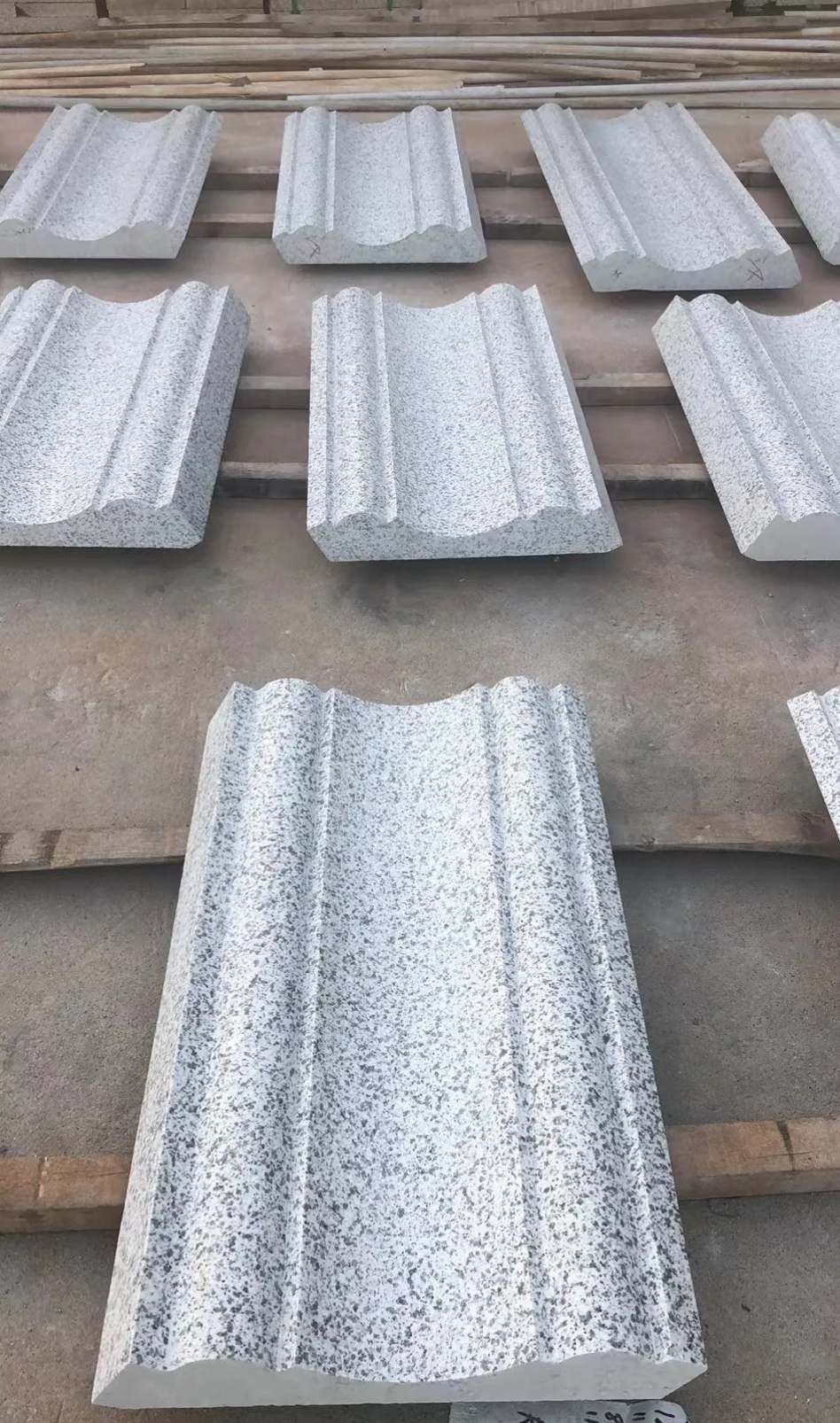 丽江 白麻花岗岩光面别墅线条