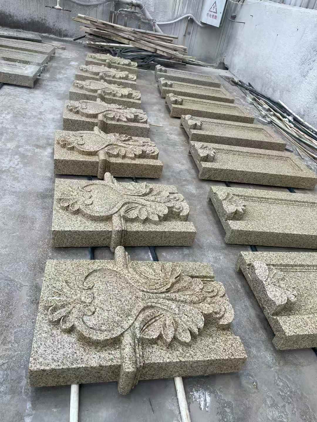 丽江 黄金麻花岗岩别墅外墙雕刻板