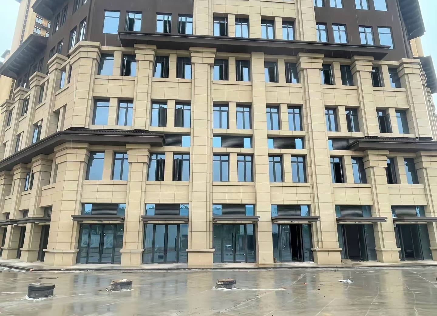 丽江 黄金麻花岗岩荔枝面小区外墙干挂