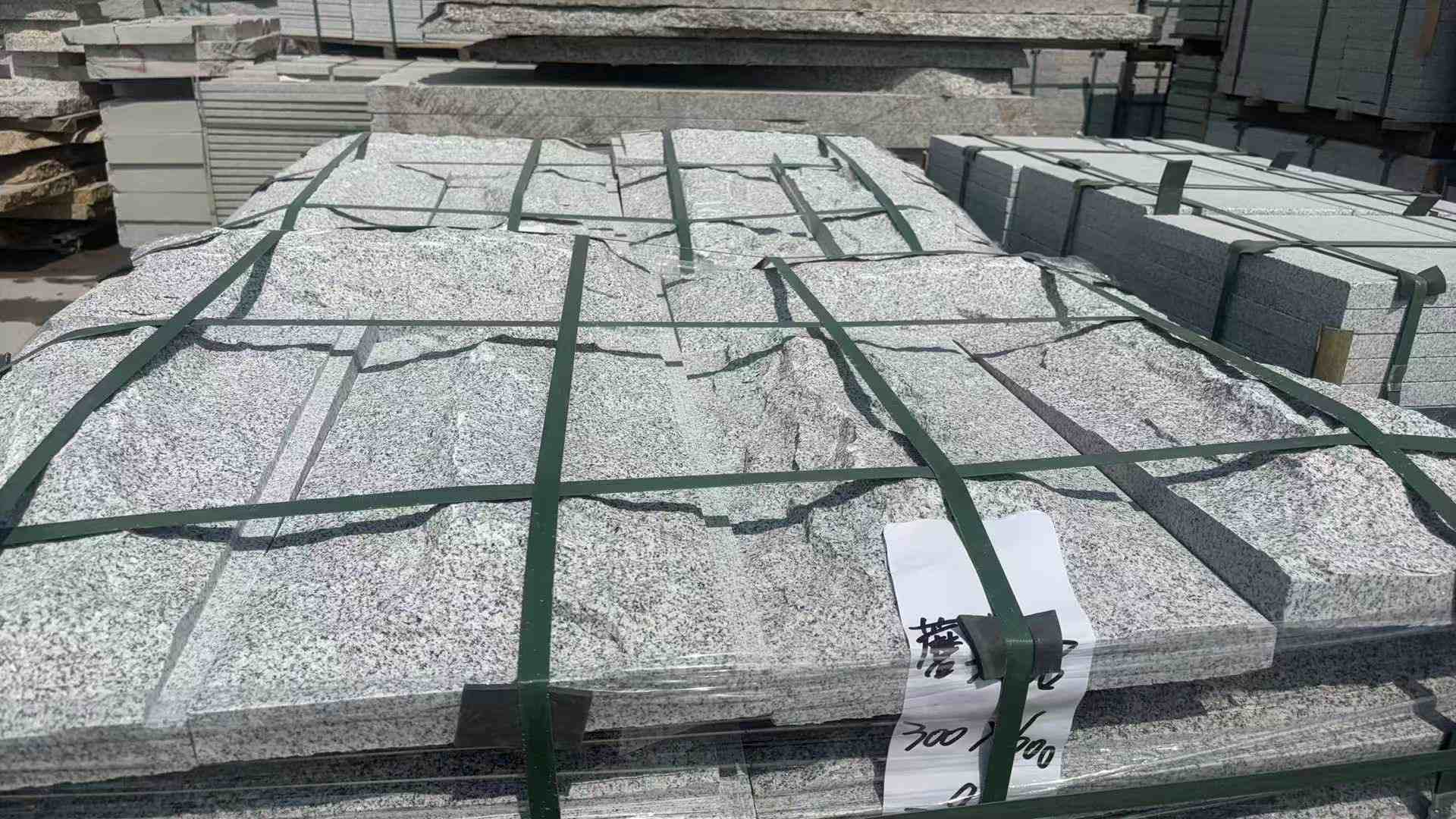 丽江 芝麻白蘑菇石成品