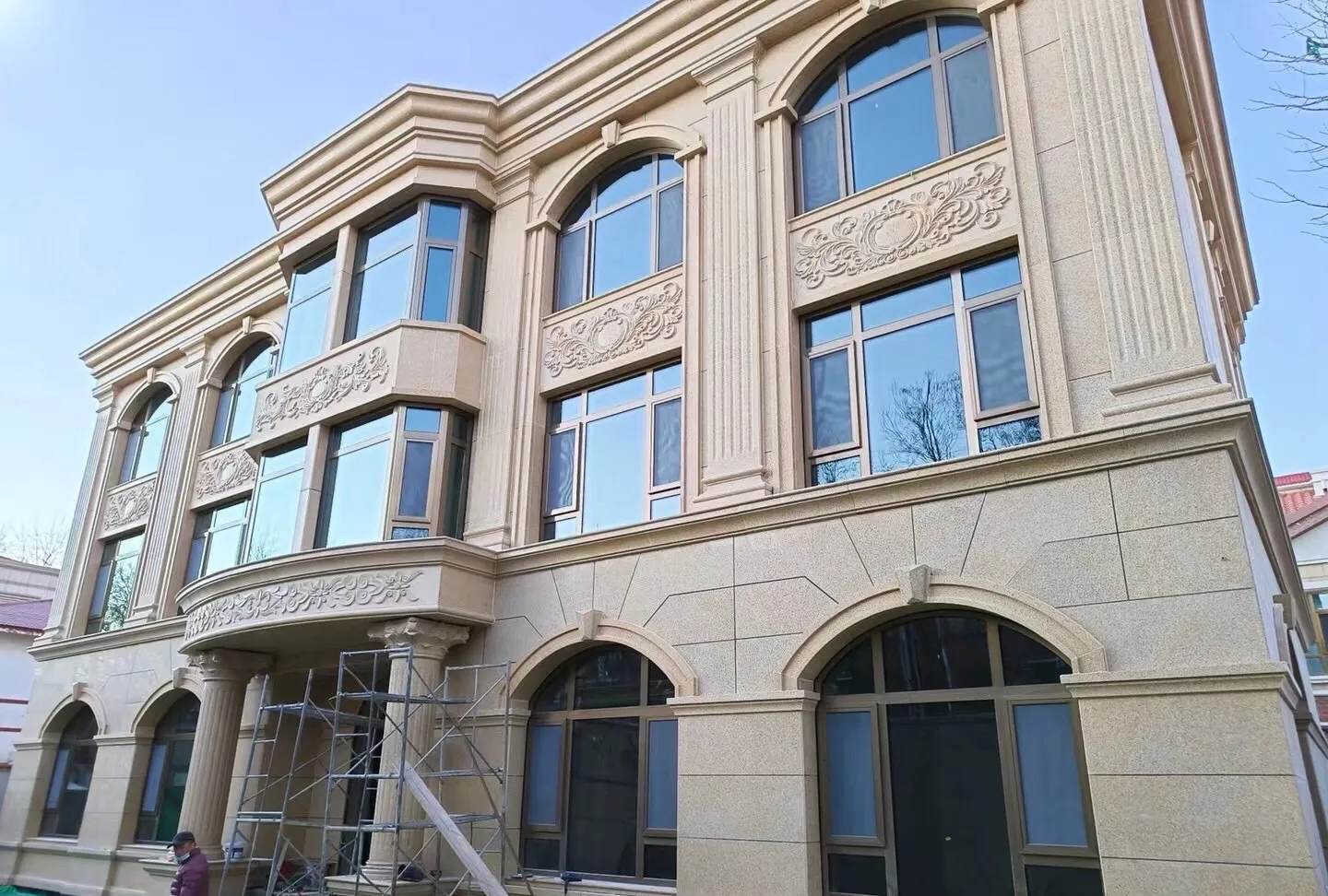 丽江 黄金麻花岗岩别墅外墙干挂