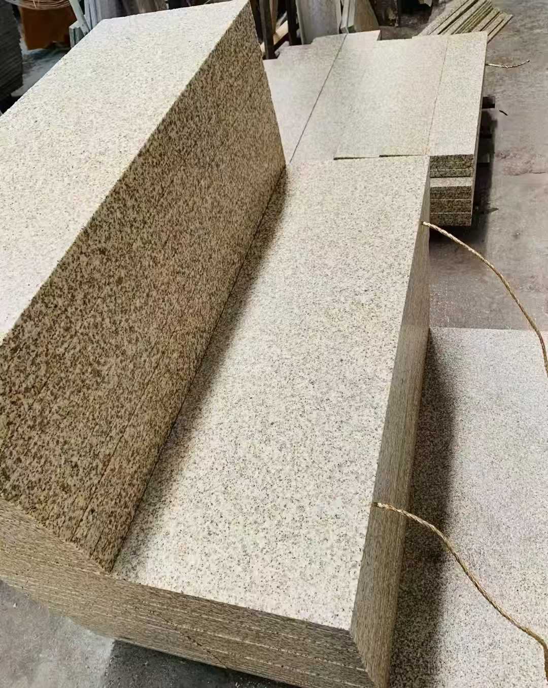 丽江 黄金麻荔枝面外墙干挂成品