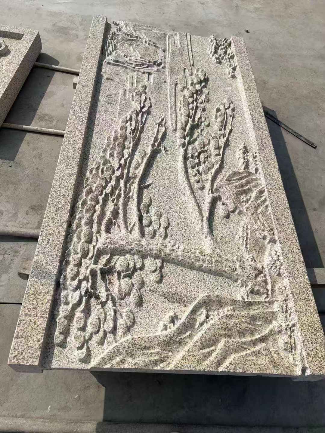 丽江 黄金麻雕刻板浮雕迎客松