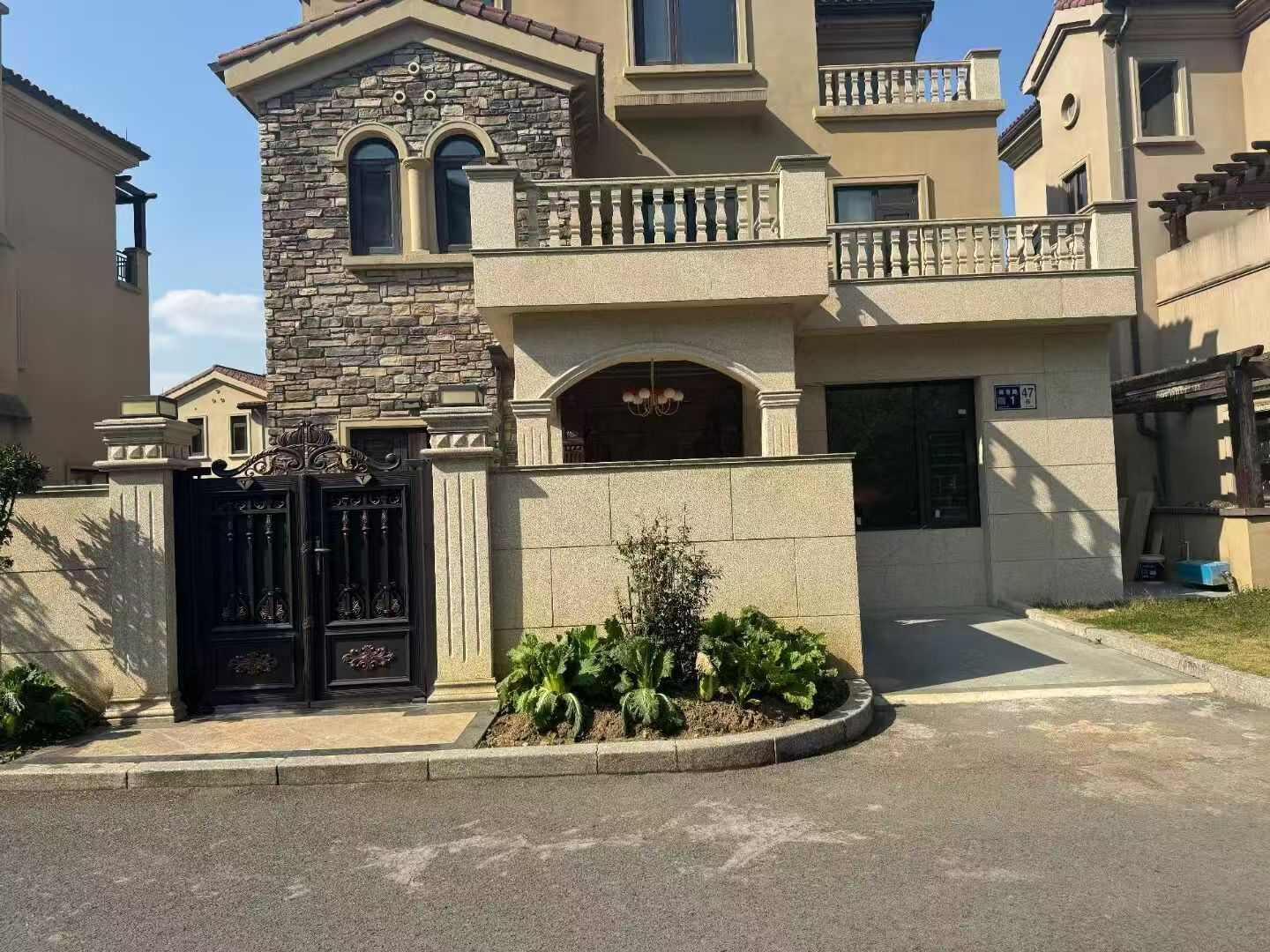 丽江黄金麻别墅案例展示