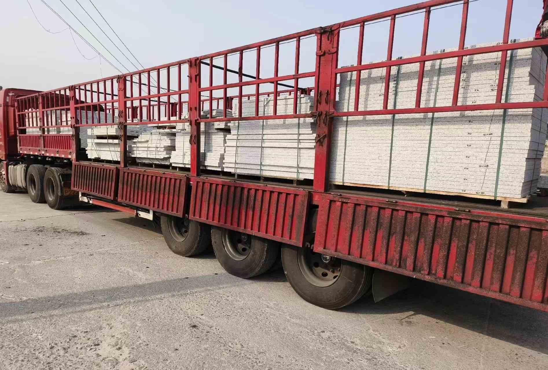 丽江 白麻荔枝面外墙干挂，工厂装车日常