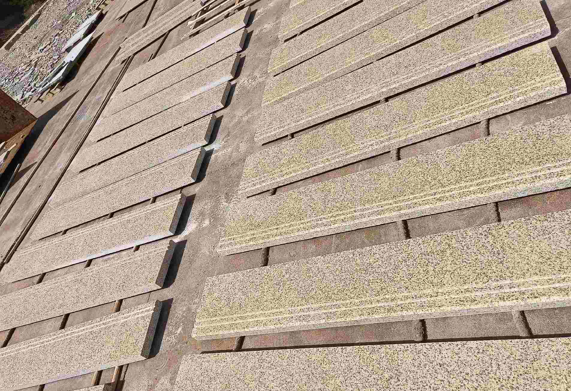 丽江 黄金麻花岗岩光面楼梯踏步