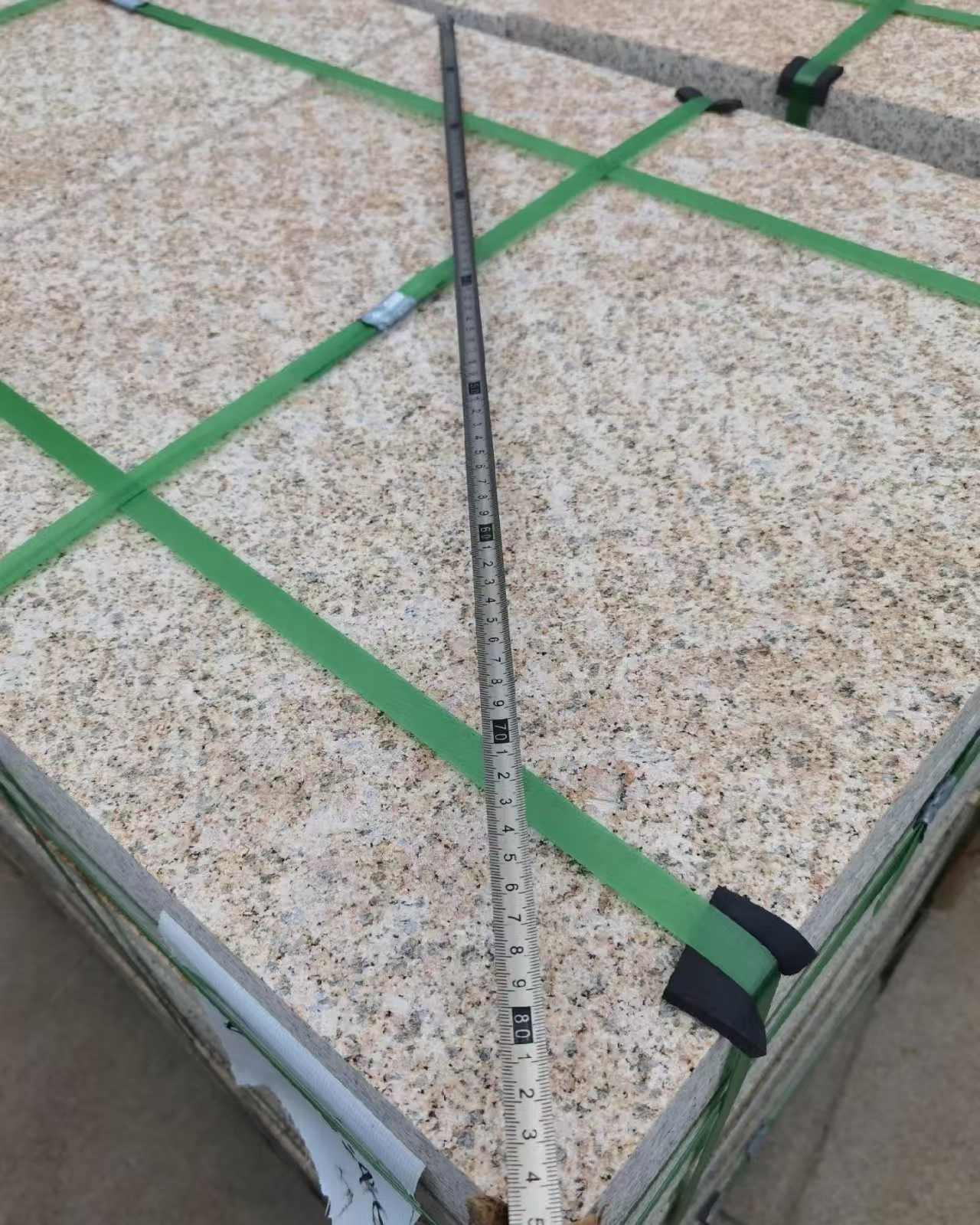 丽江 黄金麻火烧面地铺石