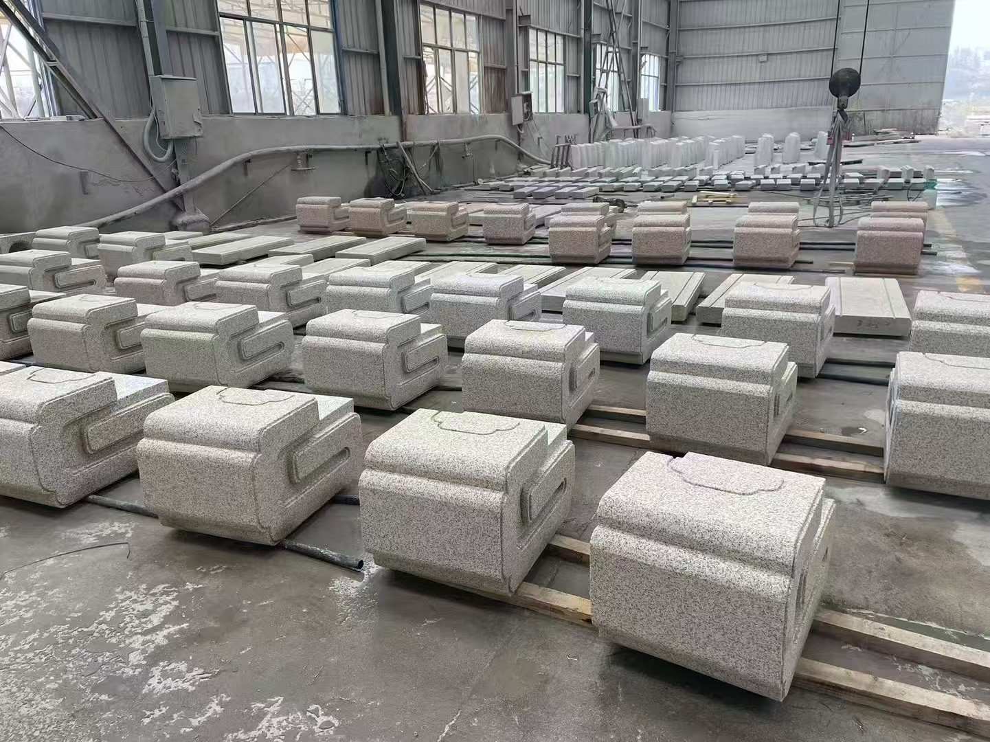 丽江 白麻花岗岩异形加工-石凳，坐凳