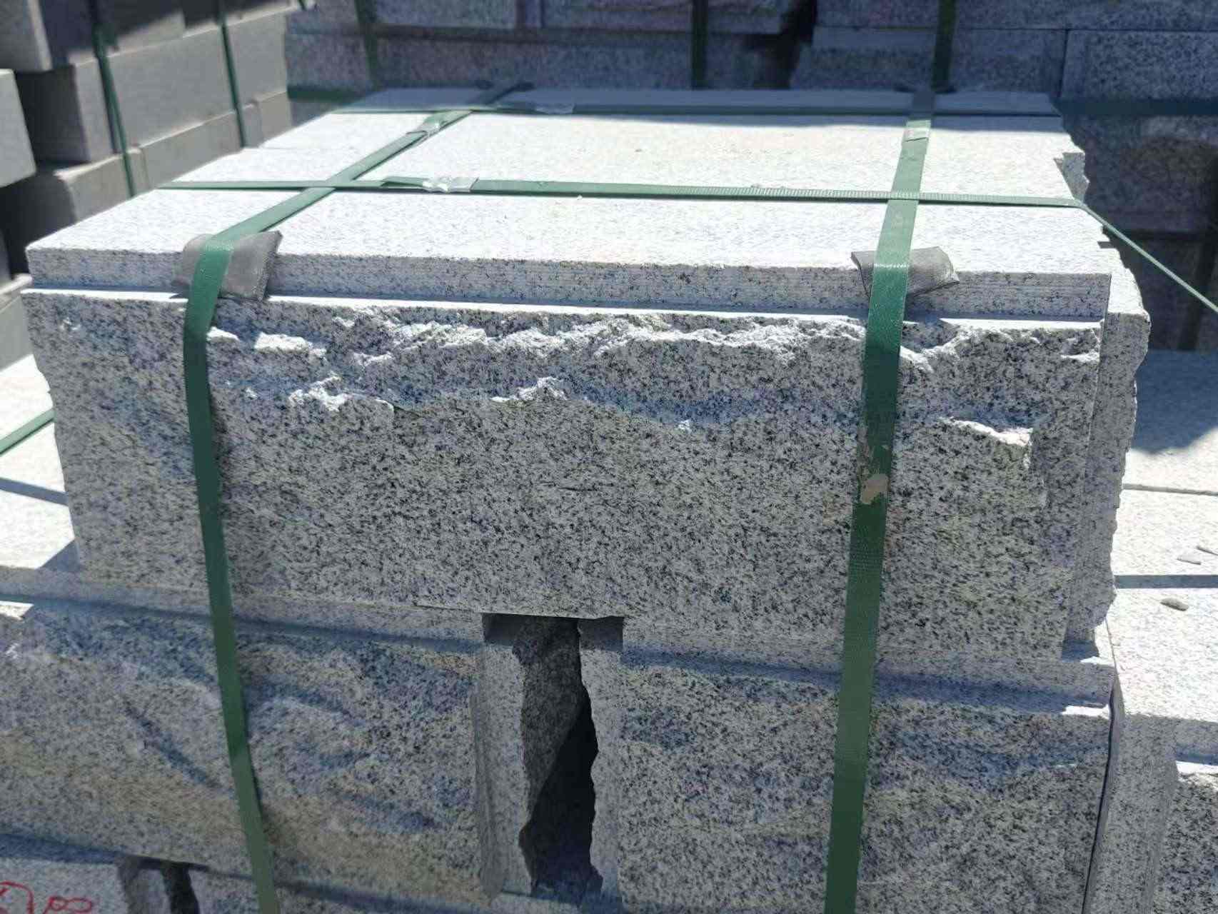 丽江 芝麻白花岗岩自然面成品